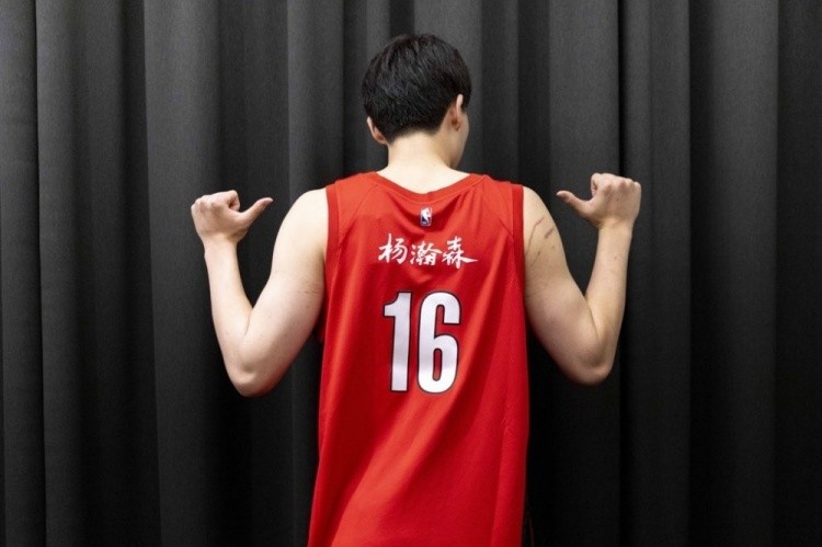 开云平台百家乐-拓记：被罚10万无关痛痒 杨瀚森若打出来1天球衣销量都不止这个钱